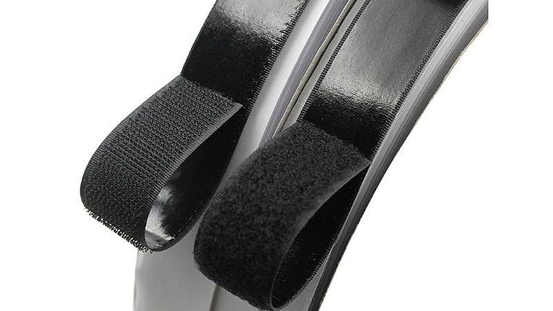 Selbstklebendes Klettband